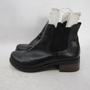 Eastland Womens Sz 10 M Black Leather Chelsea Fashion Ankle Boots Bootie